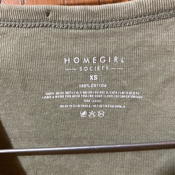 Nashville Sunflower Graphic Tank Top - Olive - Picture 4 of 4